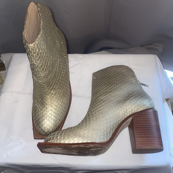 Wal & Pai LA Bolan Square Toe Boot Gold Reptile Women's 39 EU 9 US Brazil - Picture 1 of 13